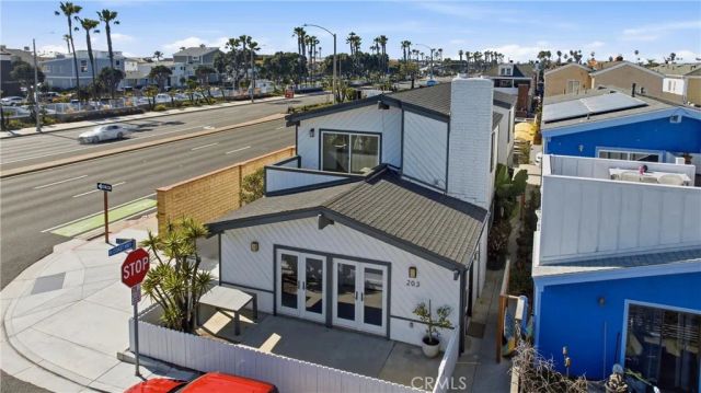 203 Cedar Street, Newport Beach, CA 92663