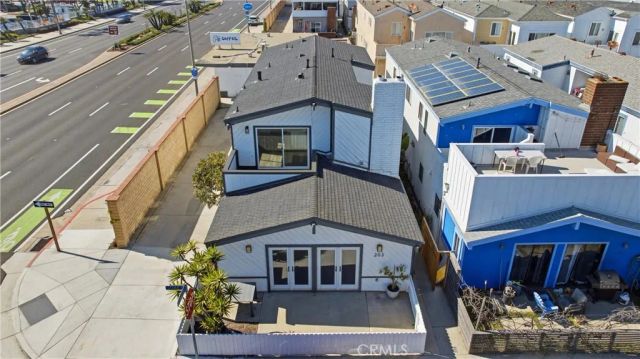 203 Cedar Street, Newport Beach, CA 92663