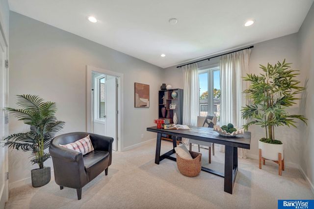 6255 Carveth Drive, Lincoln, NE 68516