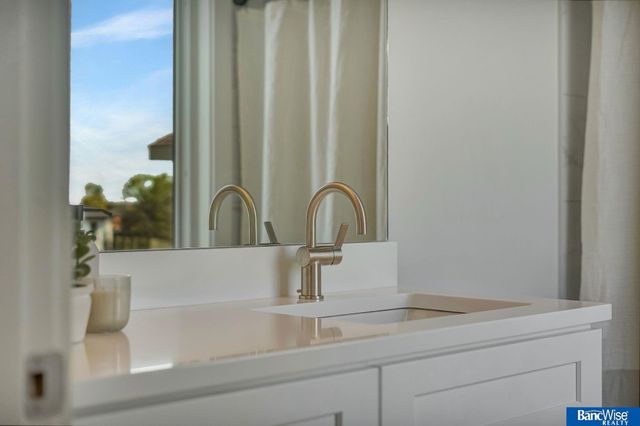 6255 Carveth Drive, Lincoln, NE 68516