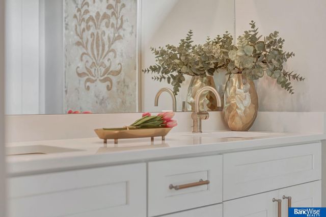 6255 Carveth Drive, Lincoln, NE 68516