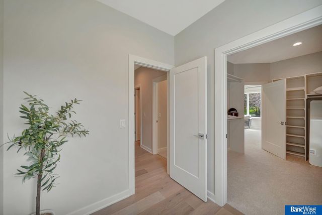 6255 Carveth Drive, Lincoln, NE 68516