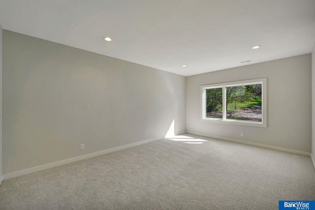 6255 Carveth Drive, Lincoln, NE 68516