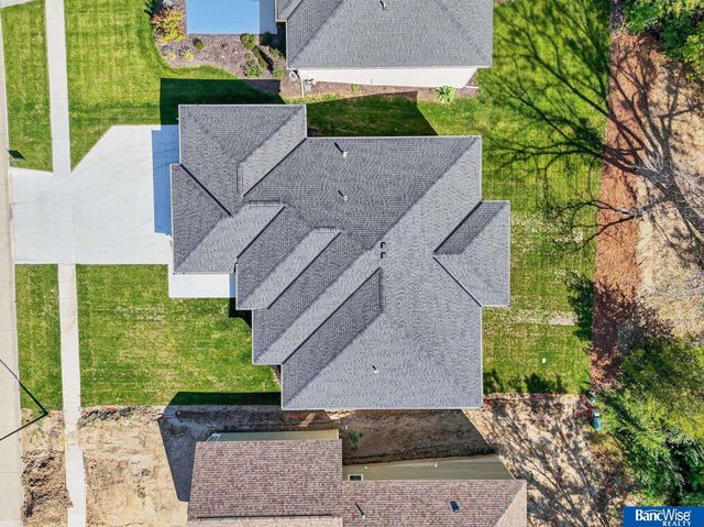 6255 Carveth Drive, Lincoln, NE 68516