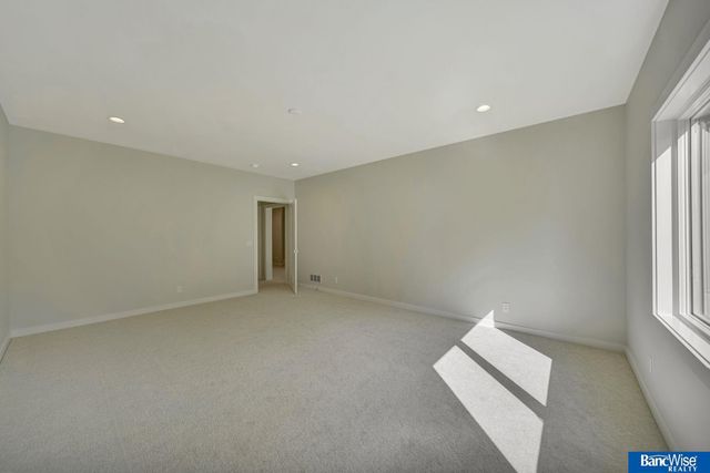 6255 Carveth Drive, Lincoln, NE 68516