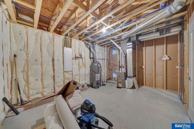 6255 Carveth Drive, Lincoln, NE 68516