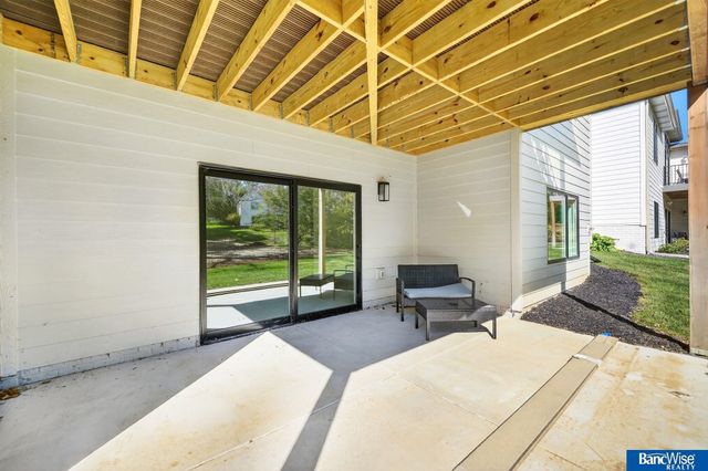 6255 Carveth Drive, Lincoln, NE 68516