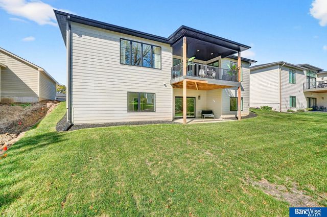 6255 Carveth Drive, Lincoln, NE 68516