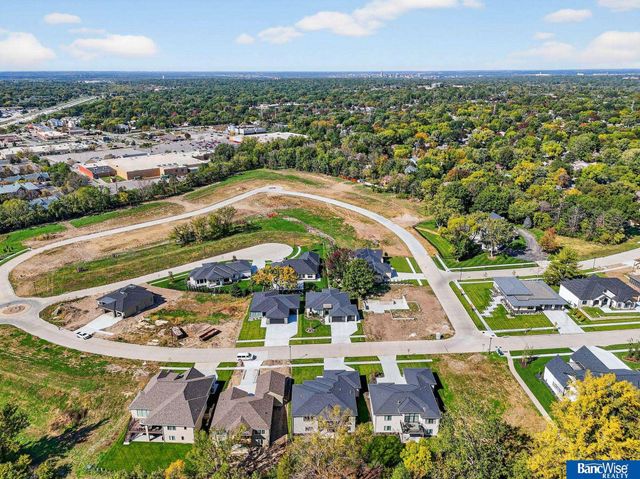 6255 Carveth Drive, Lincoln, NE 68516