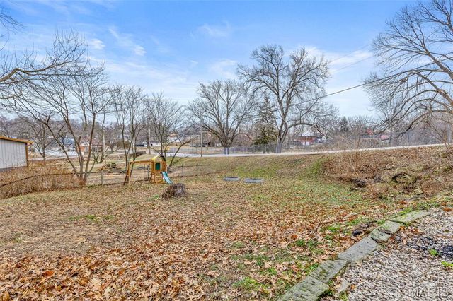 399 N 4th Street, Ste Genevieve, MO 63670