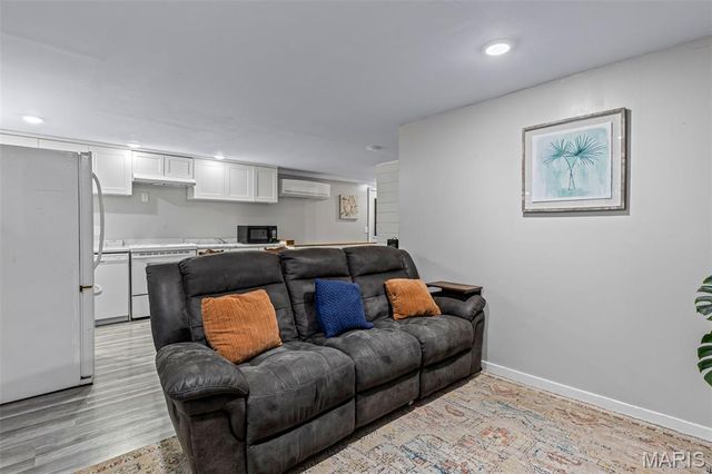 399 N 4th Street, Ste Genevieve, MO 63670