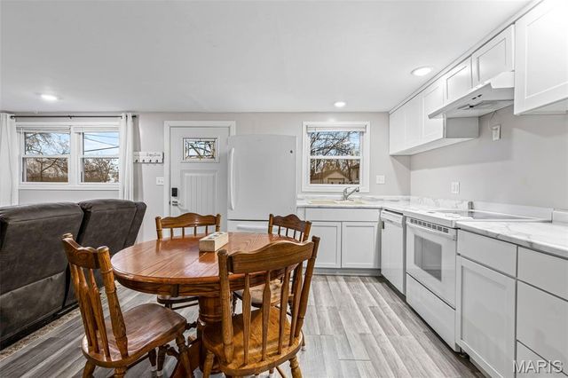 399 N 4th Street, Ste Genevieve, MO 63670