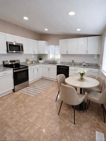 30604 Ann Arbor Trail, Westland, MI 48185