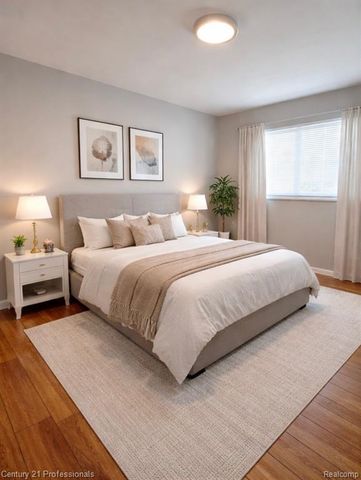 30604 Ann Arbor Trail, Westland, MI 48185