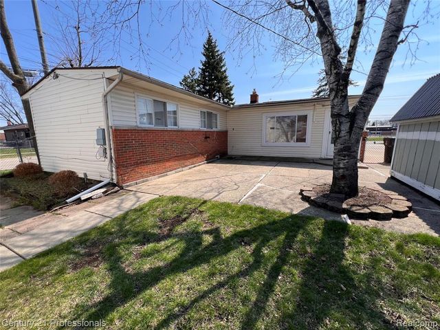 30604 Ann Arbor Trail, Westland, MI 48185