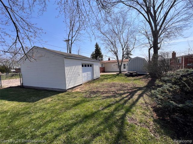 30604 Ann Arbor Trail, Westland, MI 48185