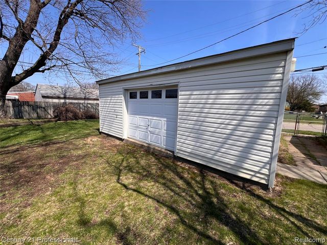 30604 Ann Arbor Trail, Westland, MI 48185