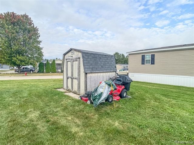 417 Saddle Trail, Grand Blanc, MI 48439