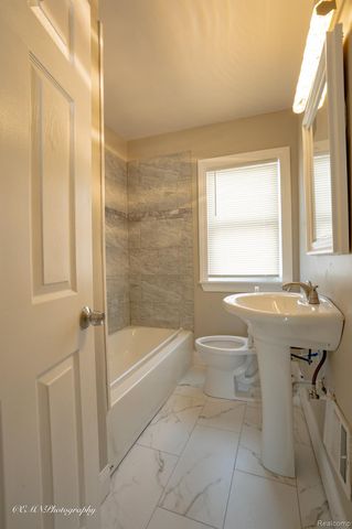 15005 STEEL Street, Detroit, MI 48227