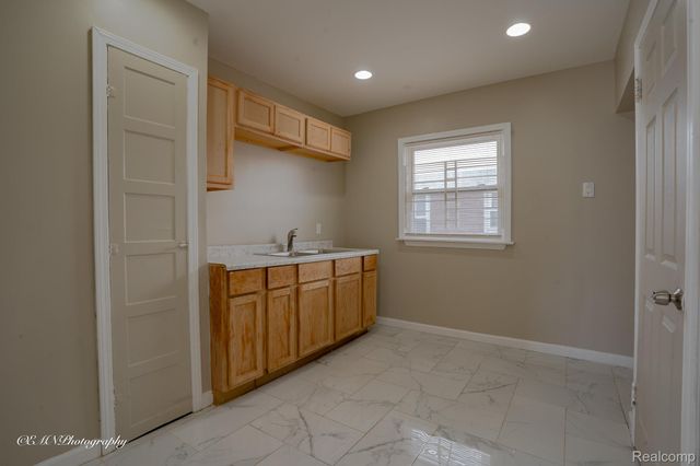 15005 STEEL Street, Detroit, MI 48227