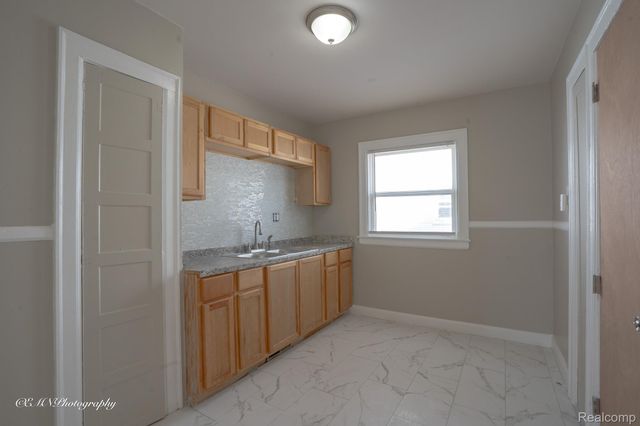 15005 STEEL Street, Detroit, MI 48227