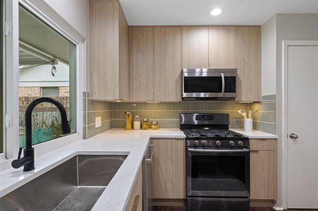 9228 Partridge CIR, Austin, TX 78758