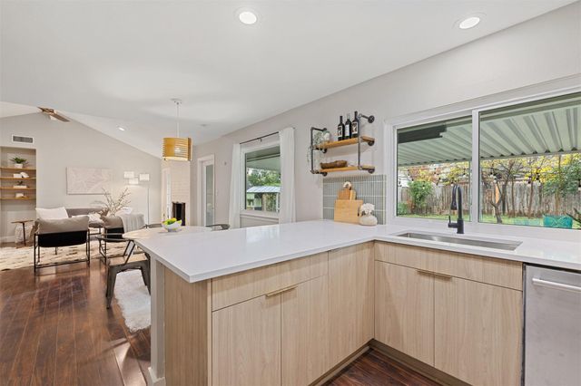 9228 Partridge CIR, Austin, TX 78758