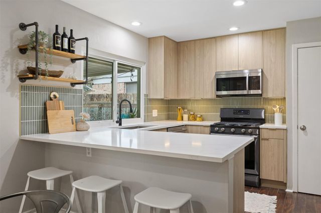 9228 Partridge CIR, Austin, TX 78758