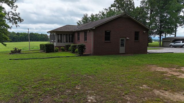 2465 Bybee Chapel Rd, Rock Island, TN 38581