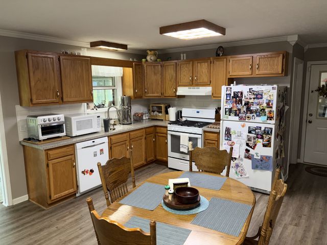 2465 Bybee Chapel Rd, Rock Island, TN 38581