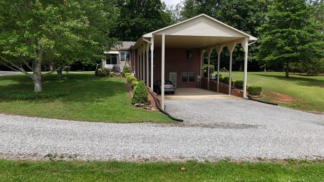 2465 Bybee Chapel Rd, Rock Island, TN 38581