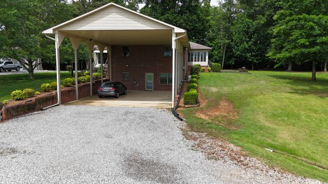 2465 Bybee Chapel Rd, Rock Island, TN 38581