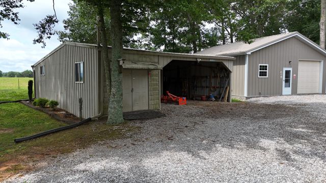 2465 Bybee Chapel Rd, Rock Island, TN 38581