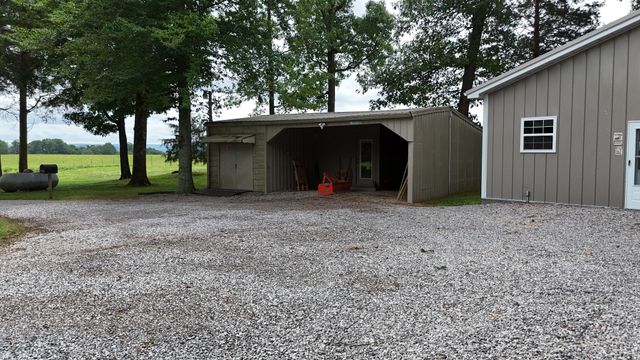 2465 Bybee Chapel Rd, Rock Island, TN 38581