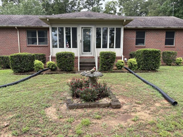 2465 Bybee Chapel Rd, Rock Island, TN 38581