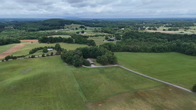 2465 Bybee Chapel Rd, Rock Island, TN 38581