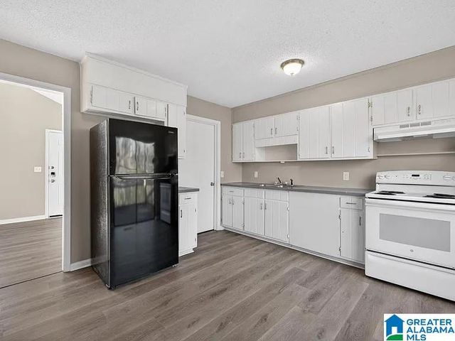 3031 APPLE VALLEY LANE, Birmingham, AL 35215