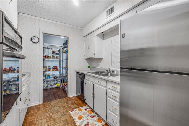 1106 Scenic Drive, Granbury, TX 76048