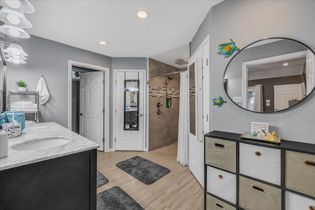 1106 Scenic Drive, Granbury, TX 76048