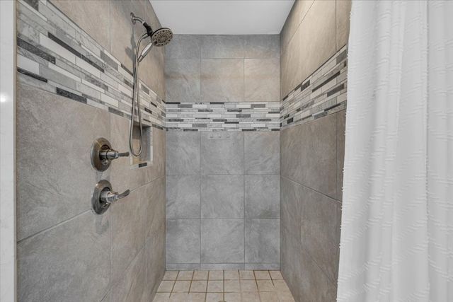 1106 Scenic Drive, Granbury, TX 76048