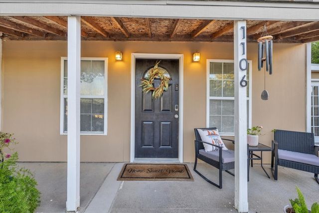 1106 Scenic Drive, Granbury, TX 76048