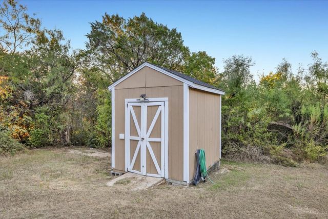 1106 Scenic Drive, Granbury, TX 76048