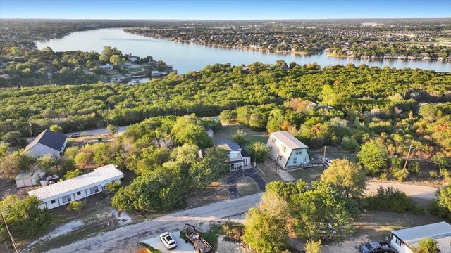 1106 Scenic Drive, Granbury, TX 76048