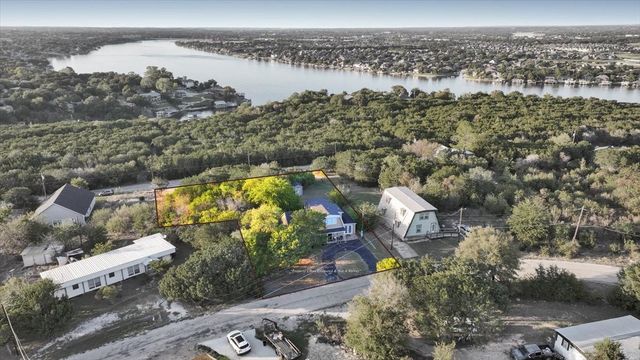 1106 Scenic Drive, Granbury, TX 76048