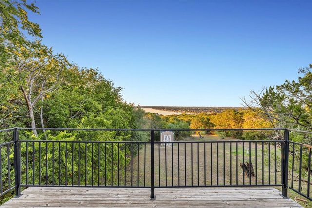 1106 Scenic Drive, Granbury, TX 76048