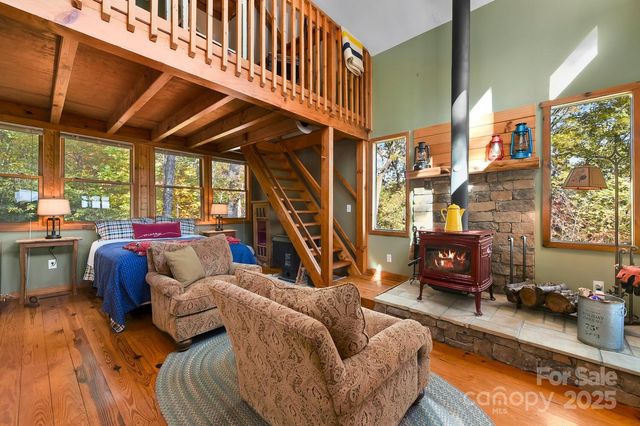 121 Pairofdice Way, Lake Lure, NC 28746