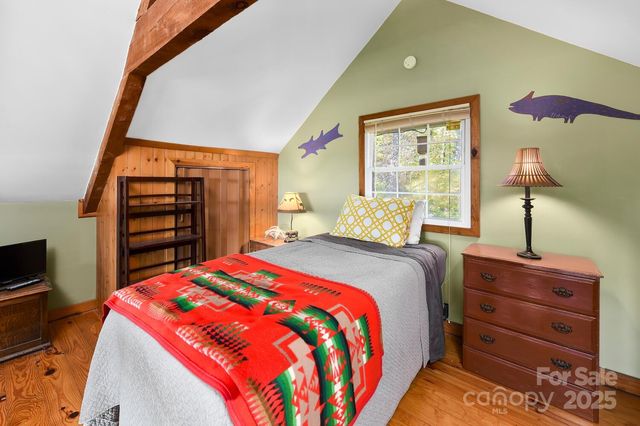 121 Pairofdice Way, Lake Lure, NC 28746