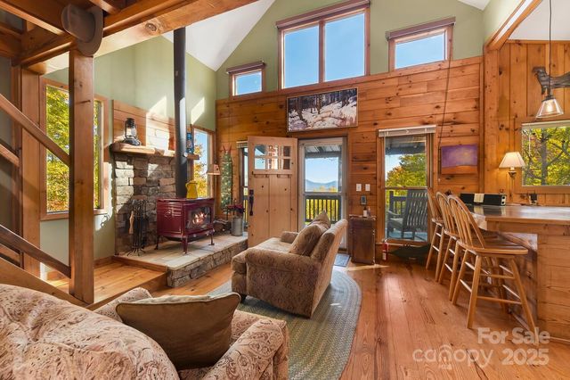 121 Pairofdice Way, Lake Lure, NC 28746