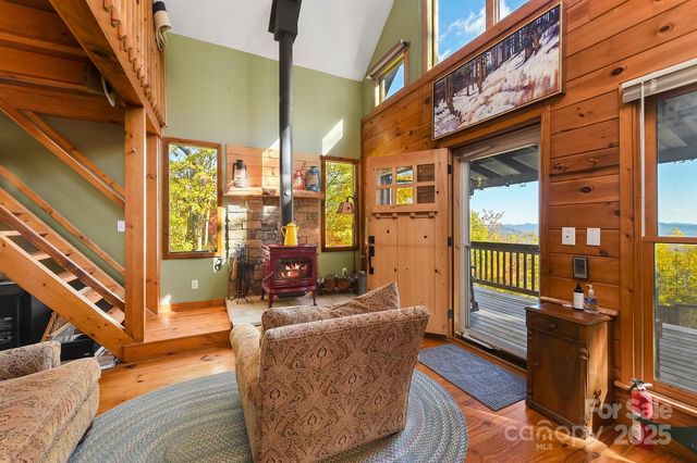 121 Pairofdice Way, Lake Lure, NC 28746