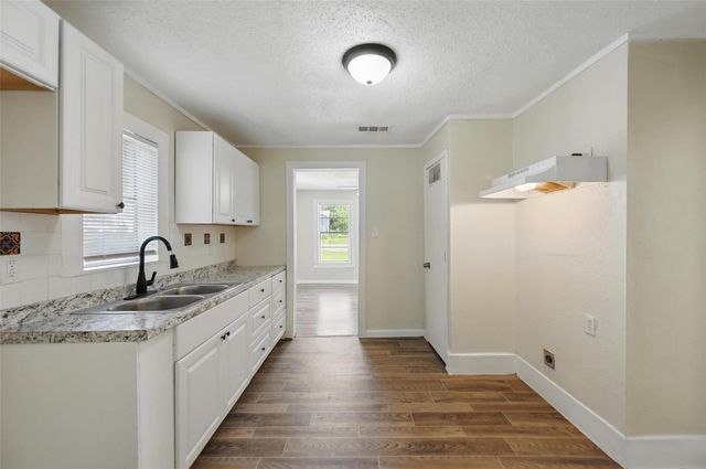 5511 Fletcher Avenue, Fort Worth, TX 76107